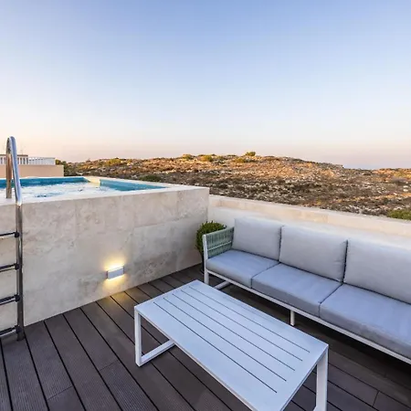 Penthouse In Mellieha With Private Pool & Large Terraces Apartment Exterior photo