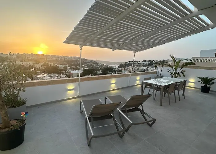 Penthouse In Mellieha With Private Pool & Large Terraces
