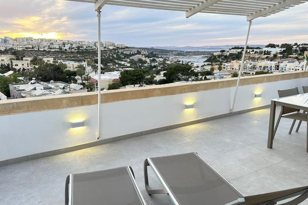 Penthouse In With Private Pool & Large Terraces Меллиеха
