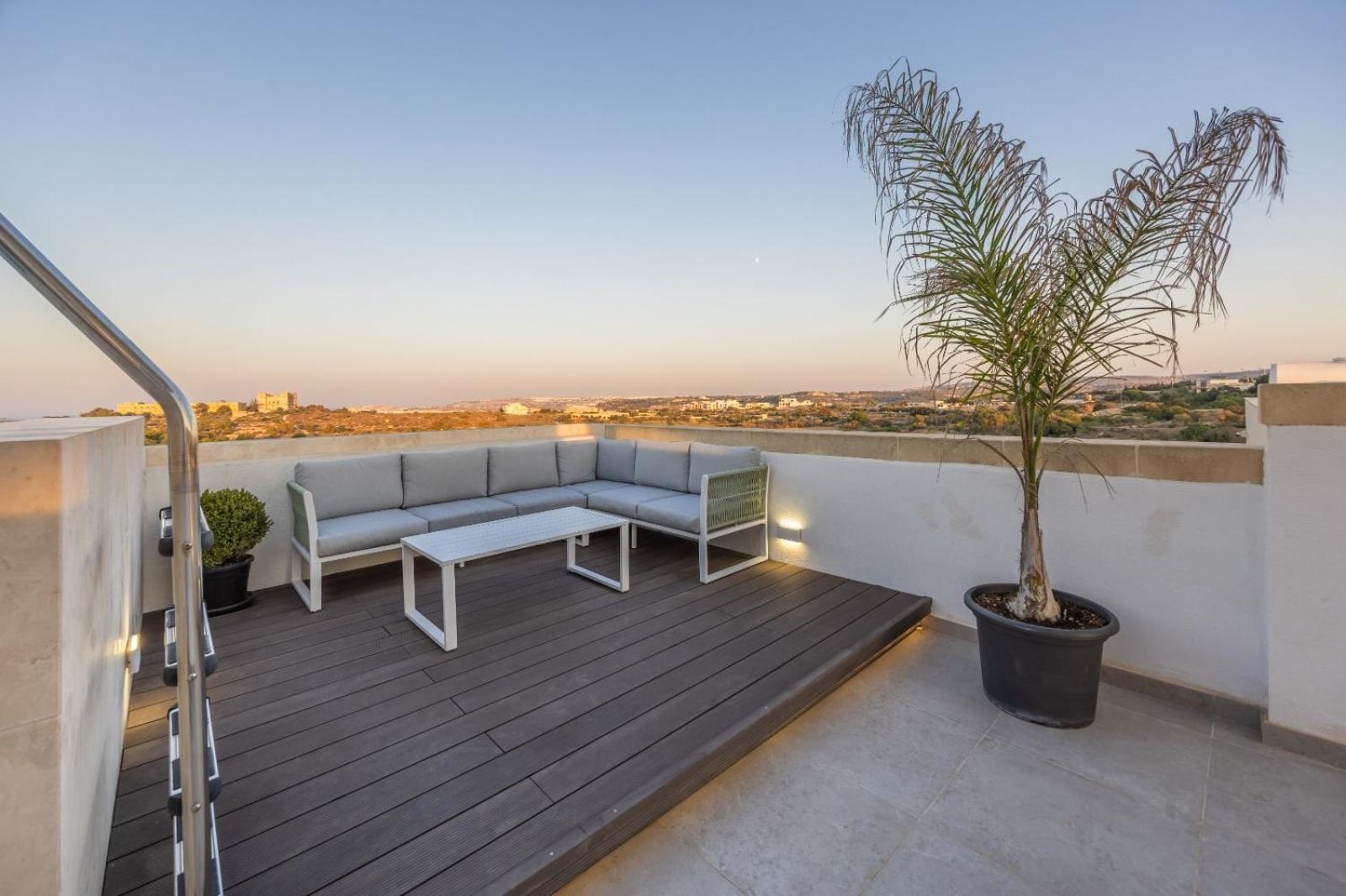 Апартаменты Penthouse In With Private Pool & Large Terraces *
