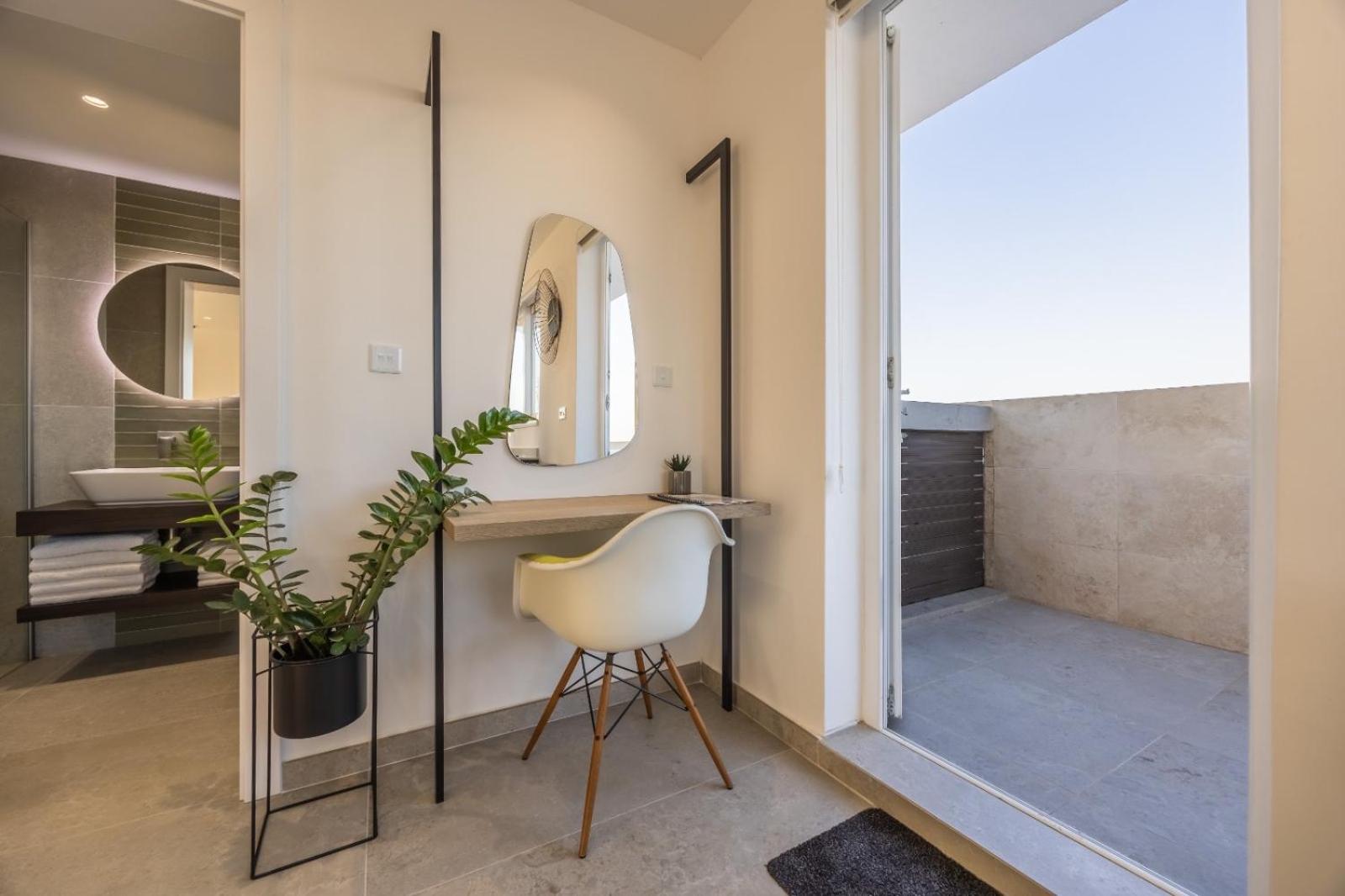 Penthouse In With Private Pool & Large Terraces *