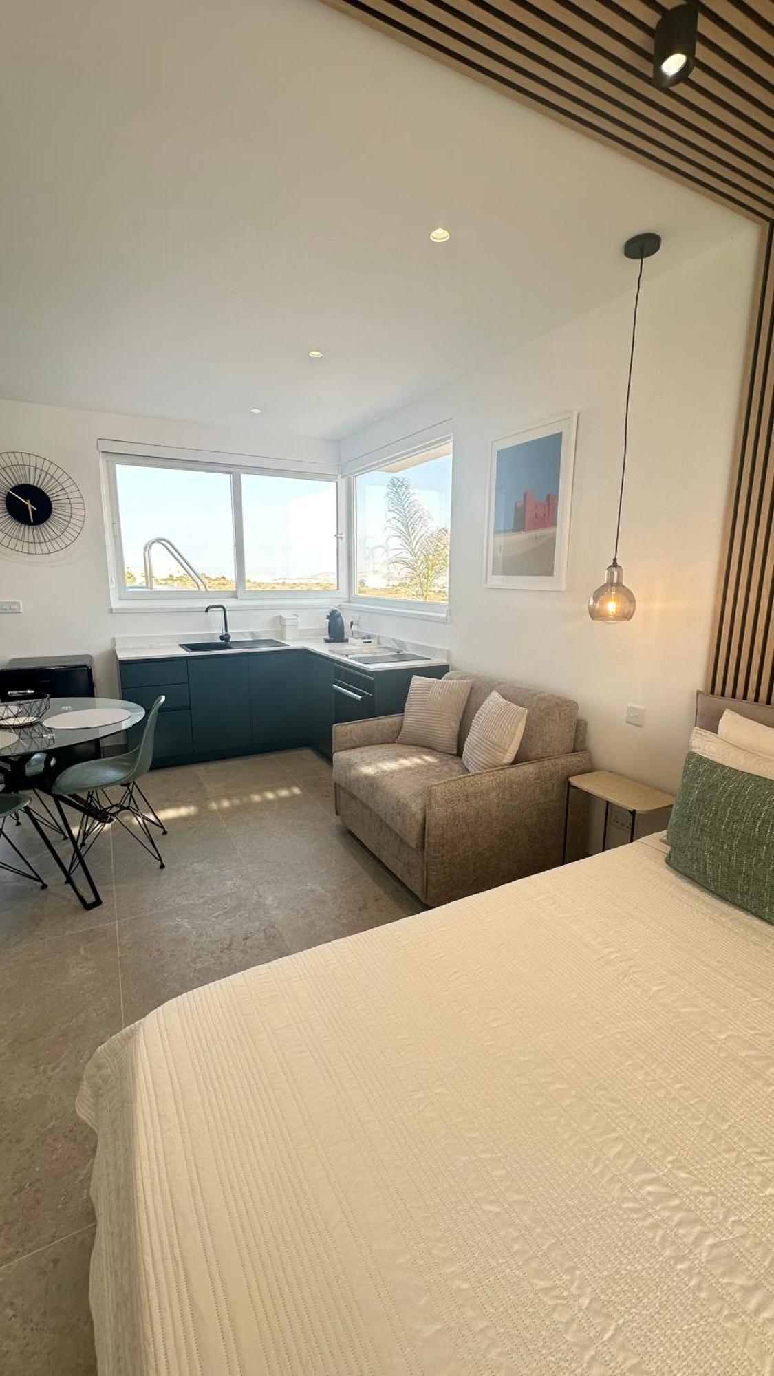 Penthouse In With Private Pool & Large Terraces
